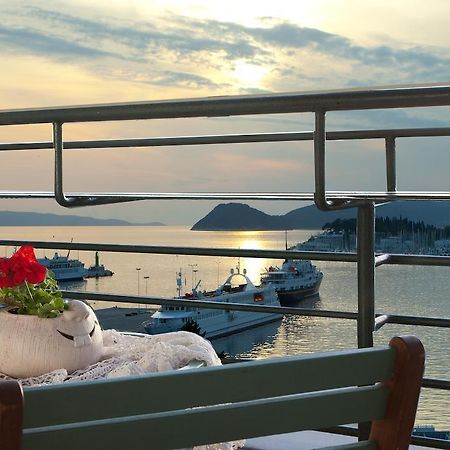 Stunning View Apartment Split Room photo