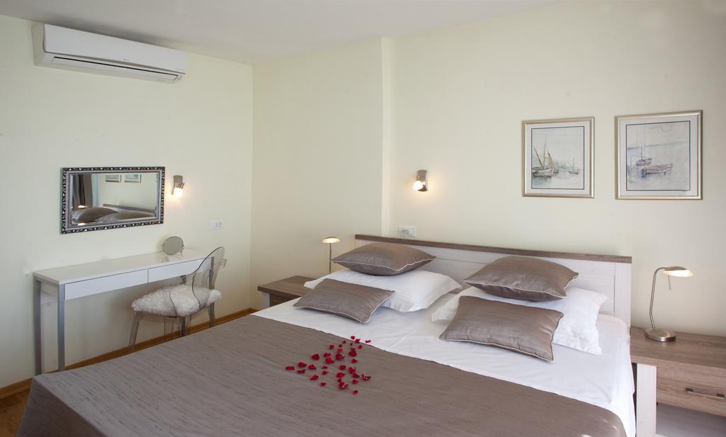 Stunning View Apartment Split Room photo